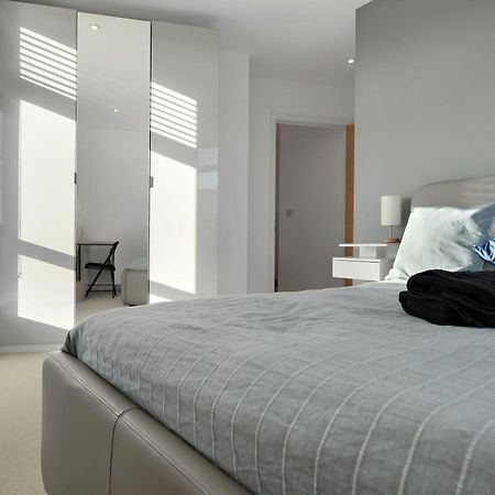Modern And Spacious Penthouse Apartment In Putney With Free Parking London Eksteriør billede