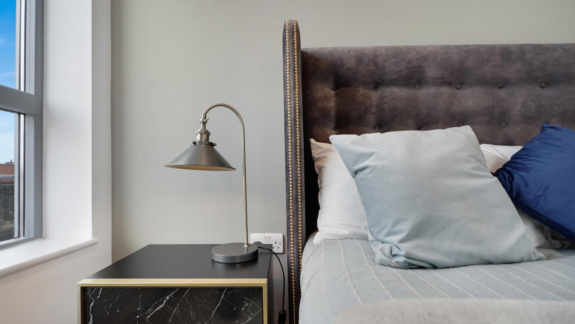 Modern And Spacious Penthouse Apartment In Putney With Free Parking London Eksteriør billede