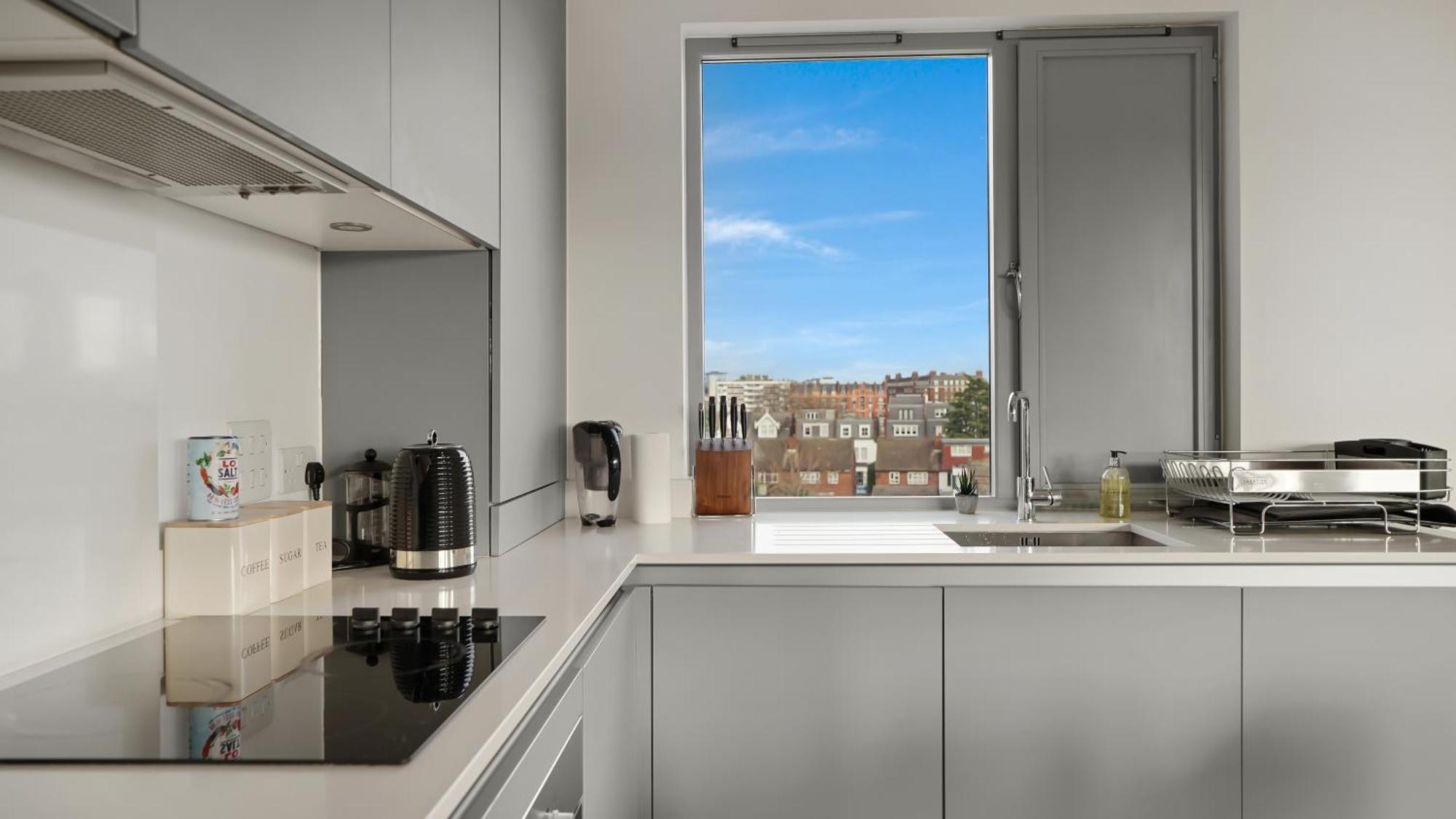 Modern And Spacious Penthouse Apartment In Putney With Free Parking London Eksteriør billede